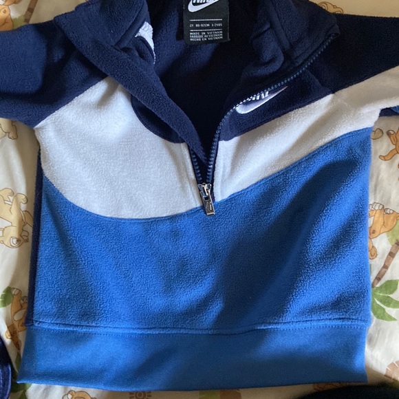 Nike pullover - Picture 2 of 5